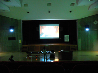 ２００８年８月２３日（土）日本洞窟学会　第３４回浜松大会 特別上映会　の様子